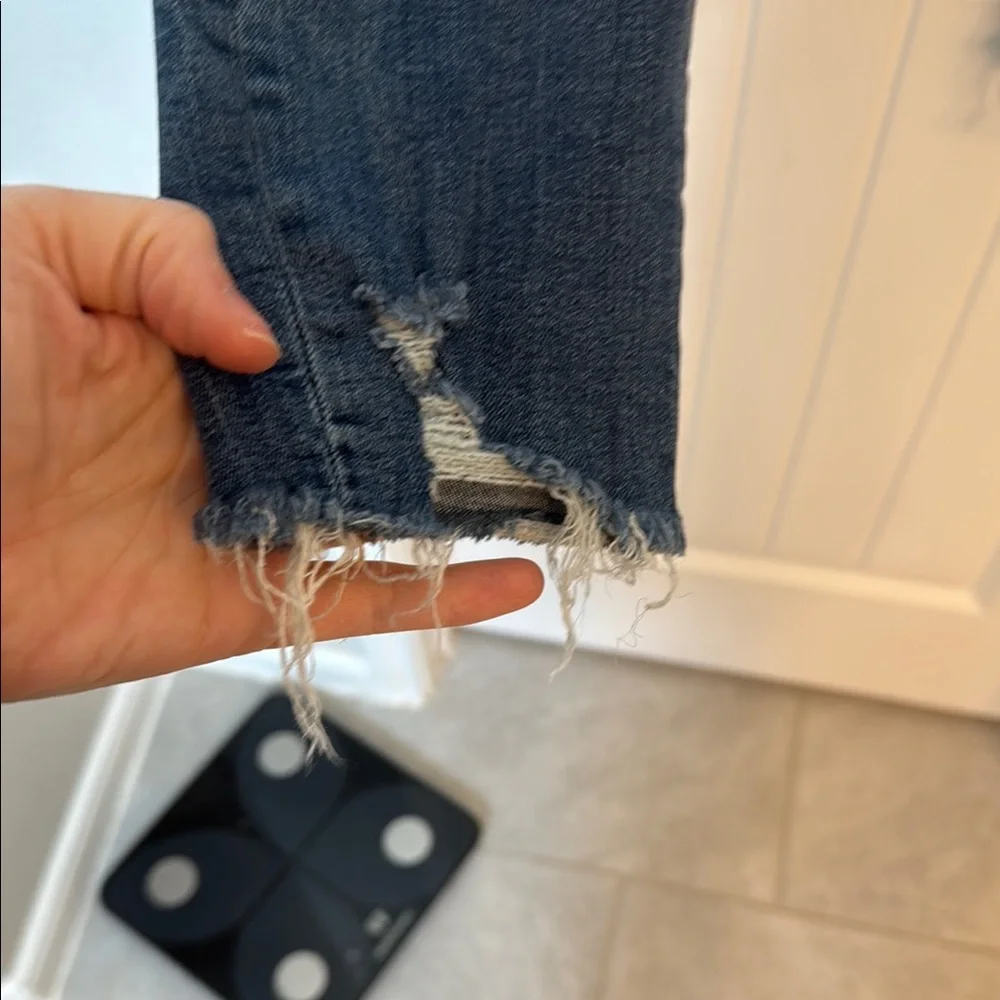 Good American Blue Skinny Jeans with Raw Hem - Picture 3 of 6